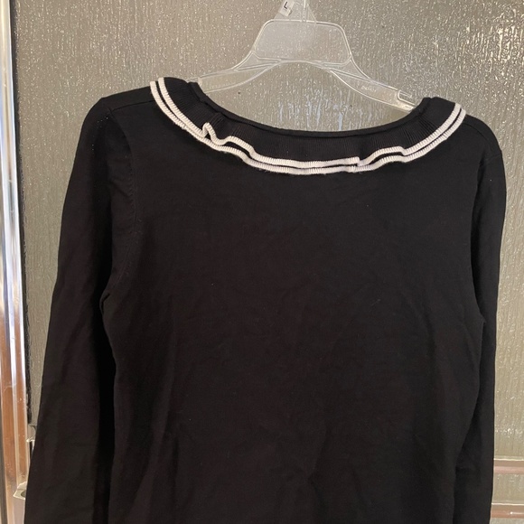 BELLDINI SWEATER, with RUFFLE NECLINE ,SIZE L - Picture 2 of 4
